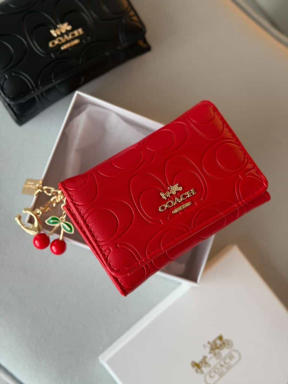 Billetera roja